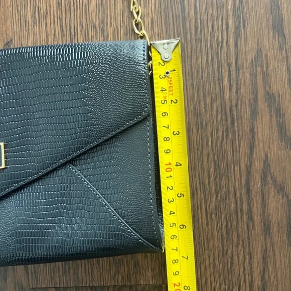 DKNY clutch bag - Picture 8 of 8